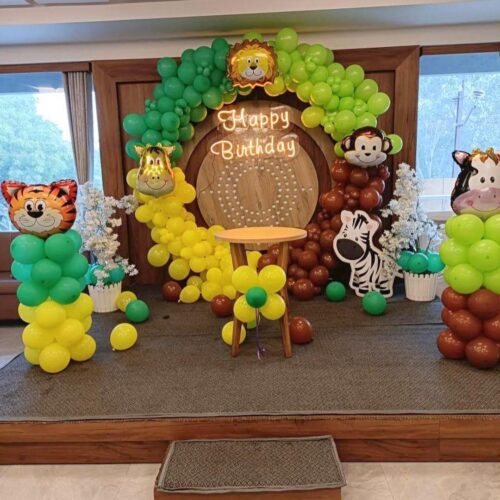 Jungle themes for birthday decoration